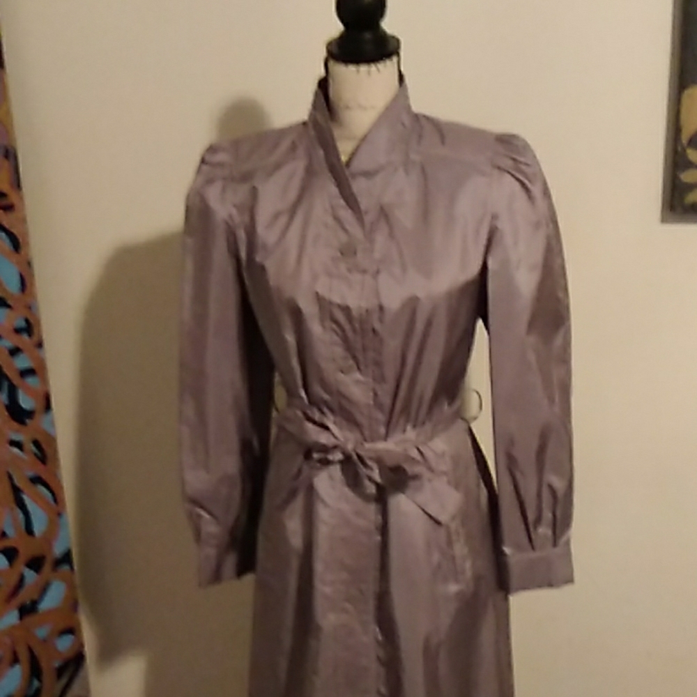 Vintage Raincoat 💋